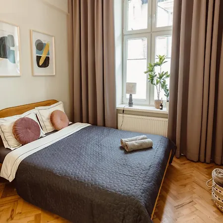 Na Krakowskim Kazimierzu كراكوفيا